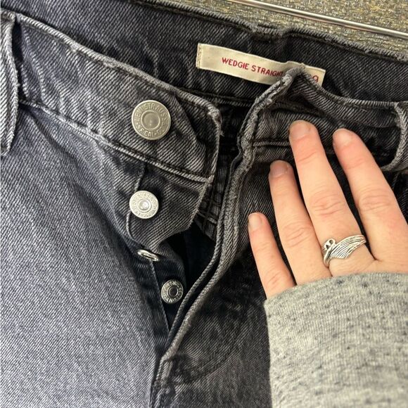 Levi's size 29 wedgie straight dark wash button fly jeans size 29 distressed - Picture 6 of 6